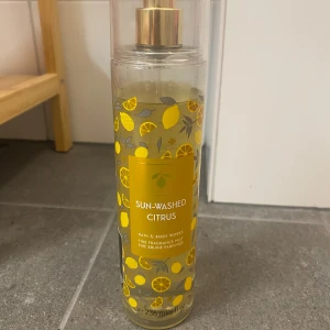 Sun-Washed Citrus Body Mist - Fräsch och söt body mist från Bath & Body Works med doft av sockrade citroner. 236 ml