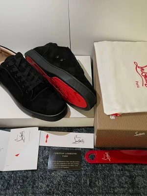 Christian Louboutin - Feta loubs