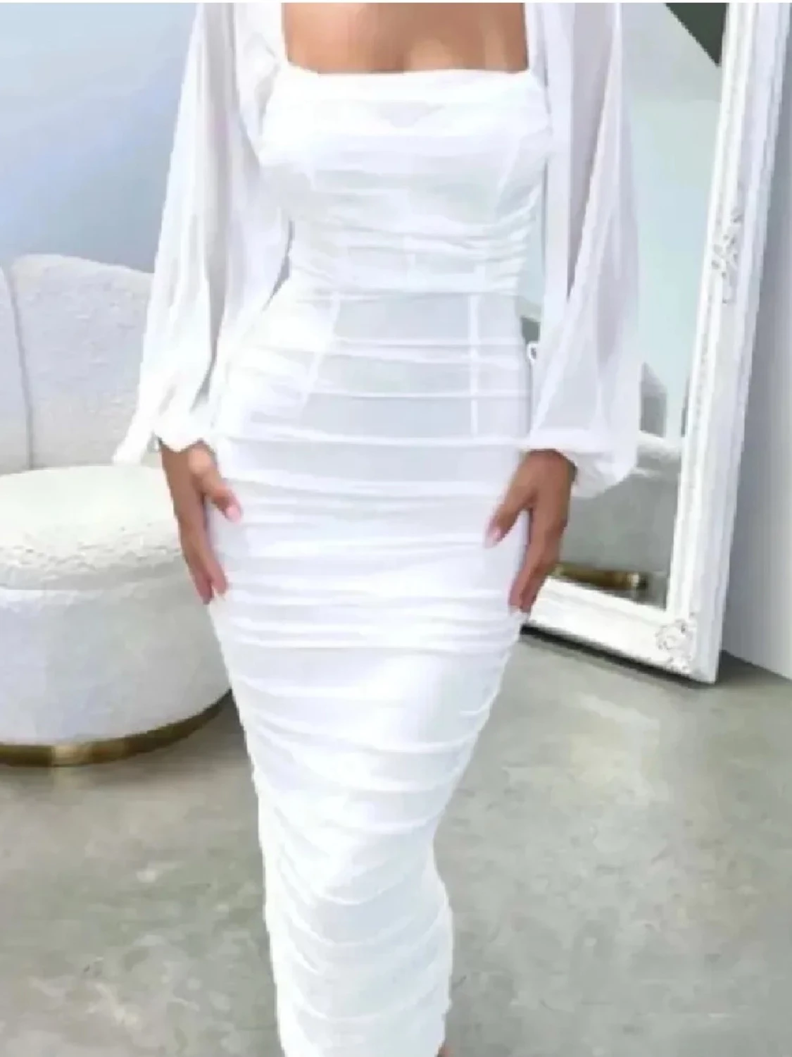 Vit långklänning med puffärmar