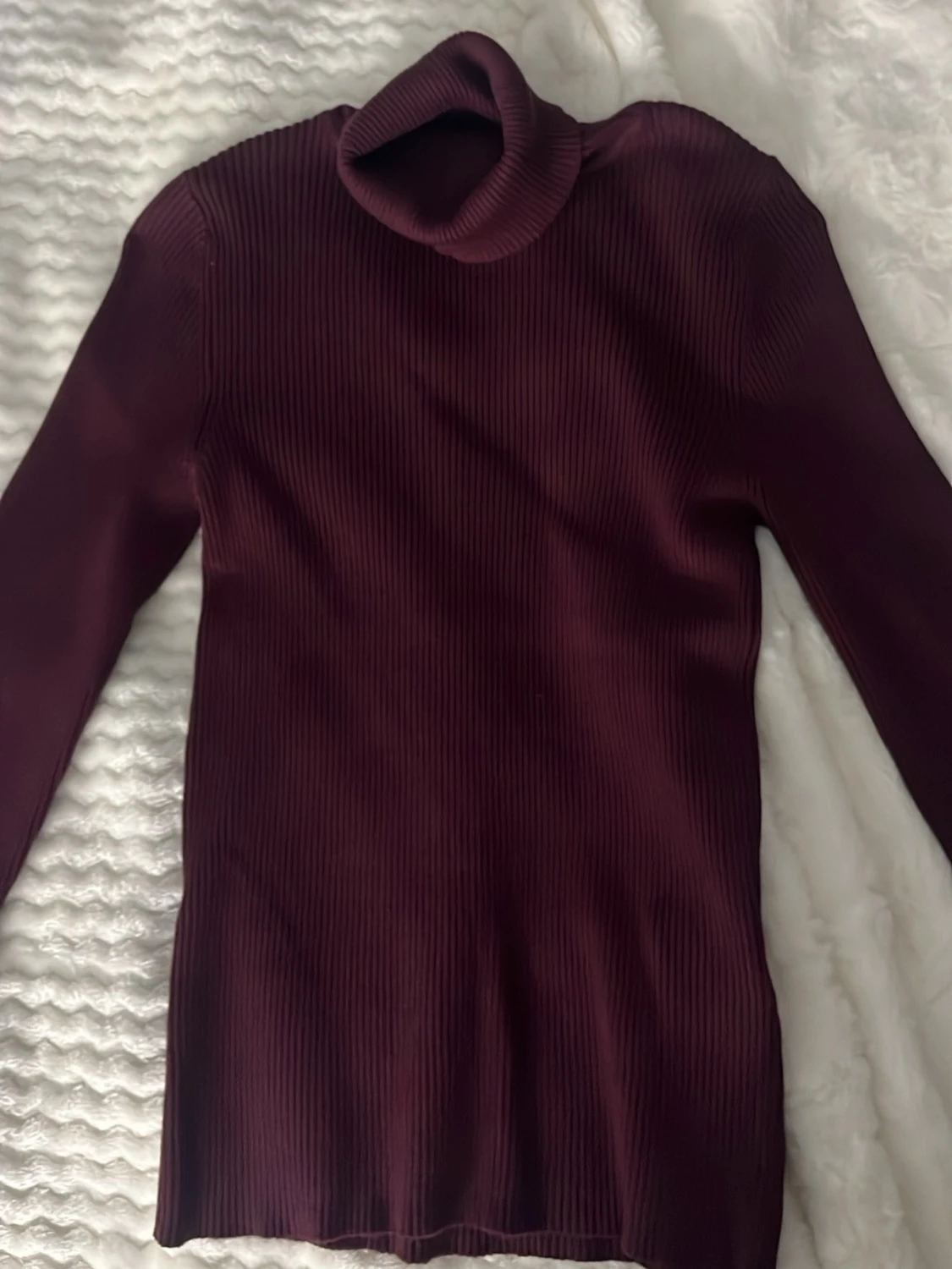 Ribbad långärmad med krage