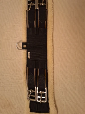 Sadelgjord teddy 40cm - Sadelgjord teddy 40com i nyskick