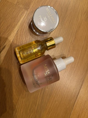 Miss Fancy 3D Powder och Cuticle Oil - Säljer Miss Fancy Professional 3D Powder och cuticle oil. Även cuticle oil från Luu 