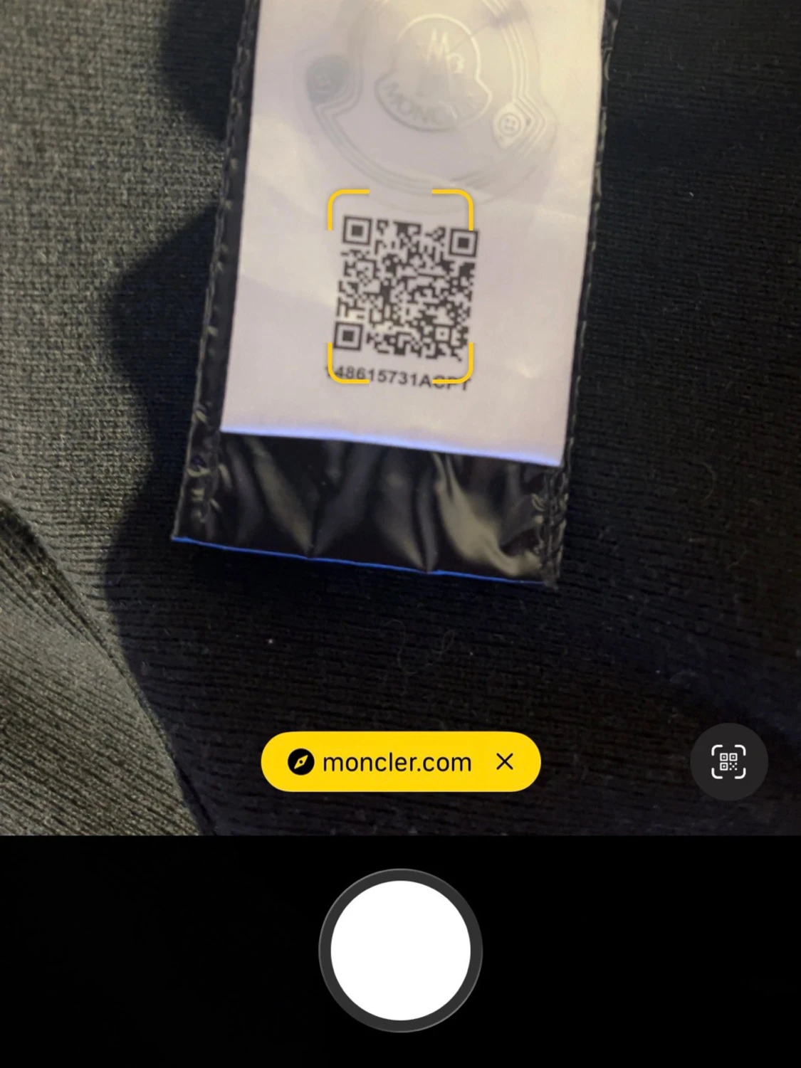 Svart pufferjacka från Moncler - 2