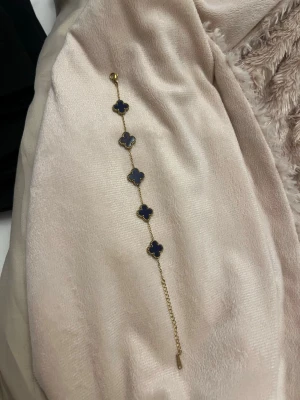 Armband  - Fint skick marinblå 