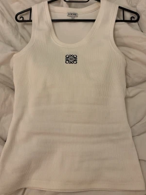 Loewe linne - Helt ny aldrig använd strl S