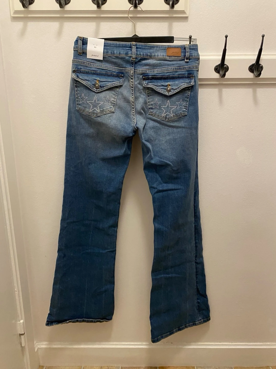 Blå bootcut jeans från Subdued - 1