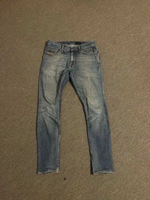 Tiger of sweden jeans - Snygga tiger of sweden jeans i bra skick. Storlek W30/L32. Priset kan diskuteras!!!