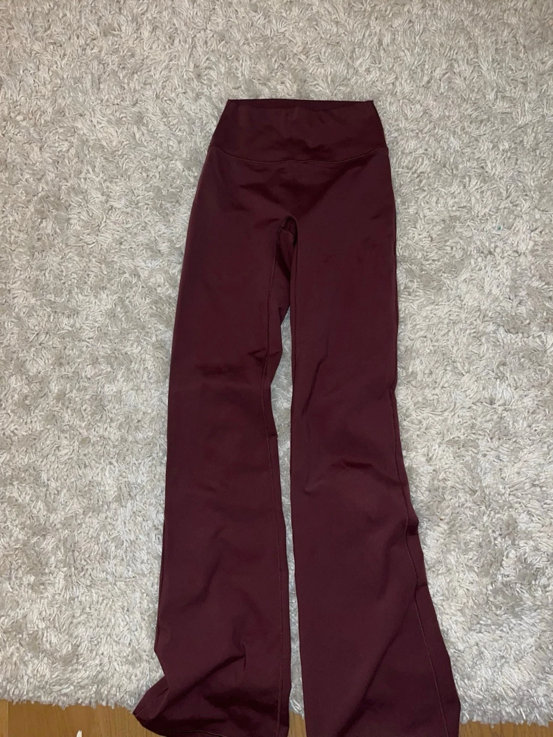 Vinröda bootcut träningsbyxor H&M Move  - 3