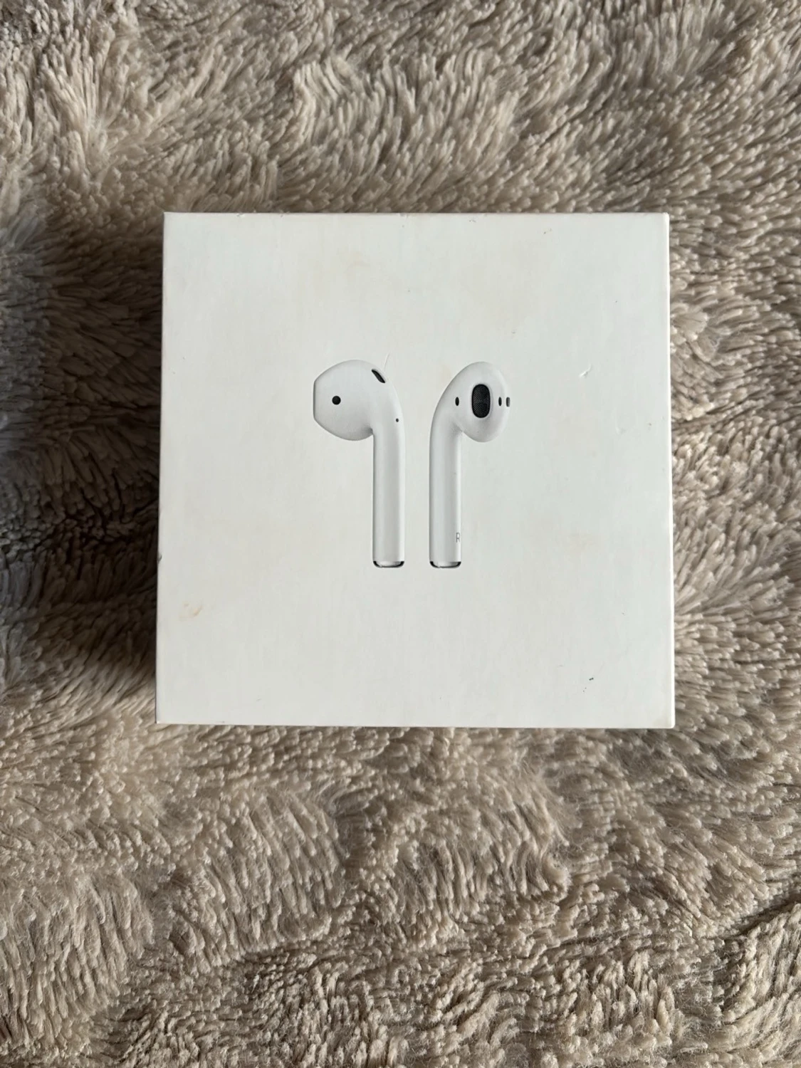 Apple AirPods (2nd generation)