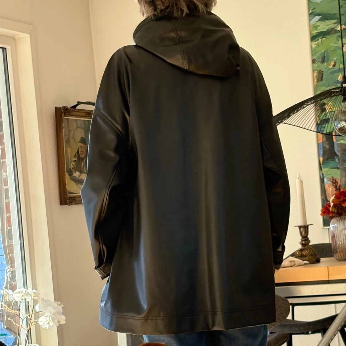 Svart oversized jacka med huva