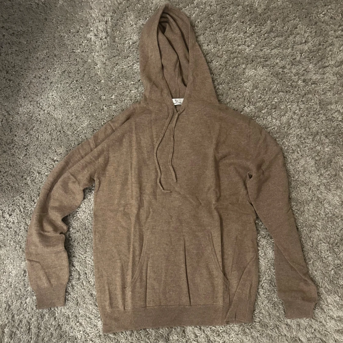 Brun kashmir hoodie med huva