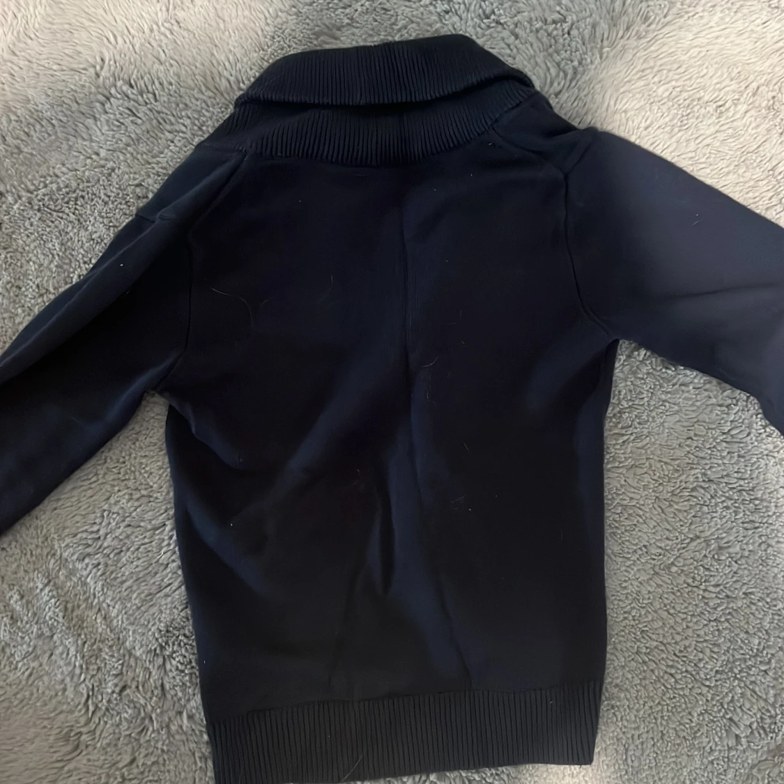 Mörkblå kofta från RYLS med knappar - 3