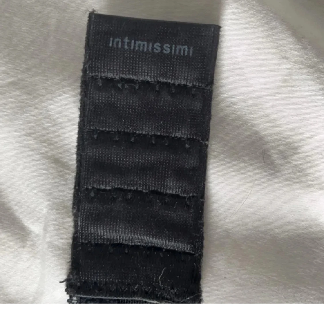 Svart spetsig bralette från Intimissimi - 3