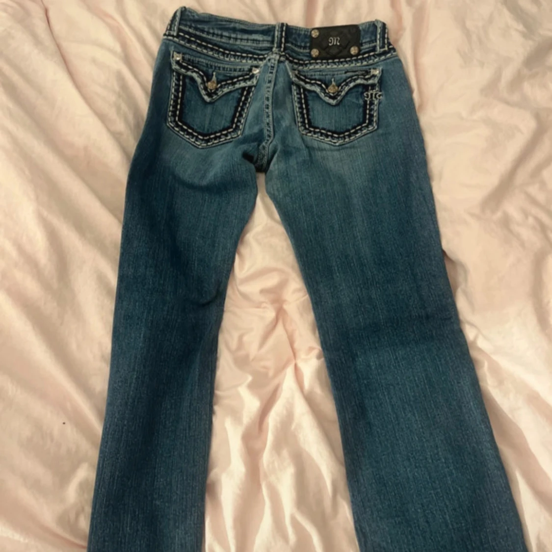 Blå bootcut jeans från Miss Me - 1