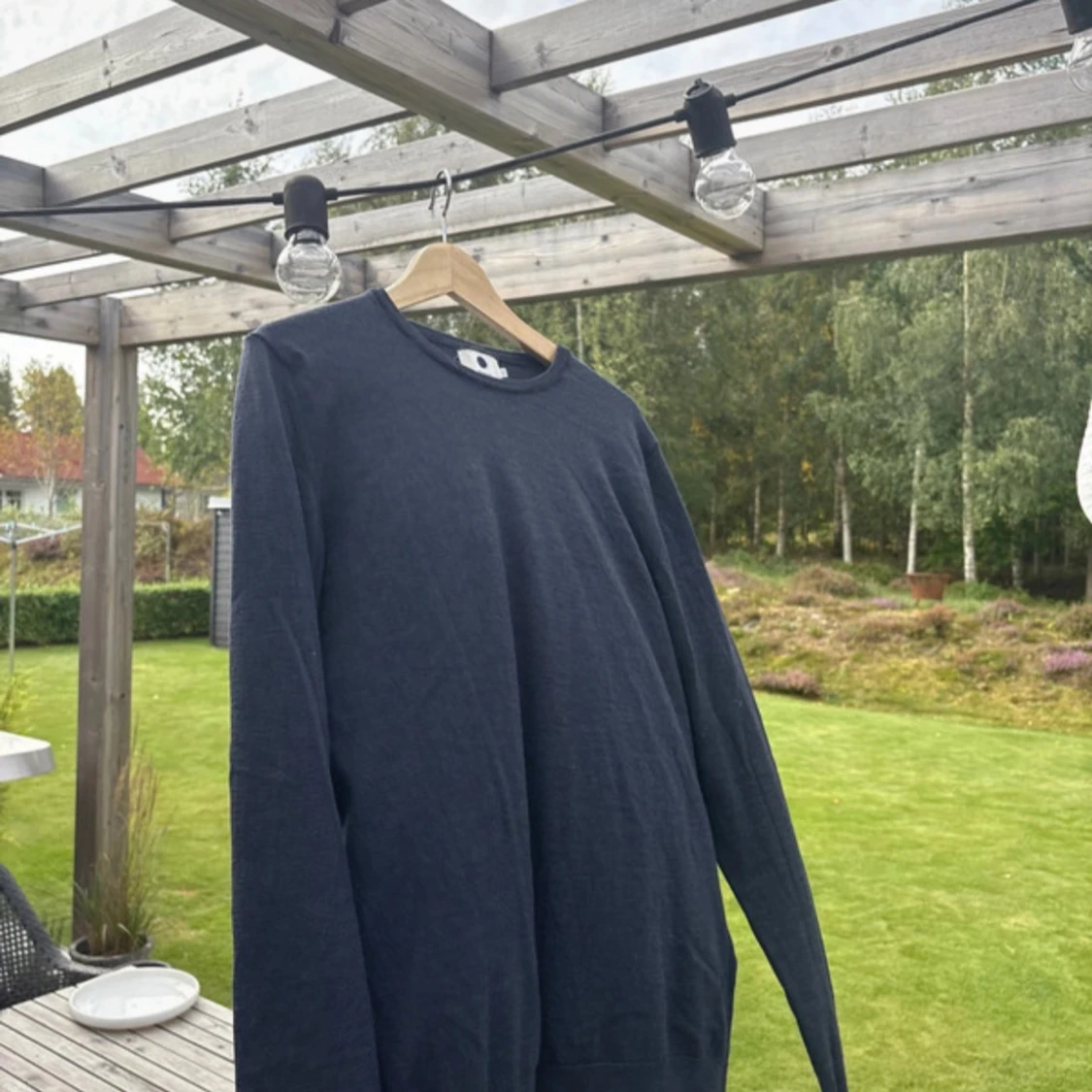 Tunn stickad tröja  - 1