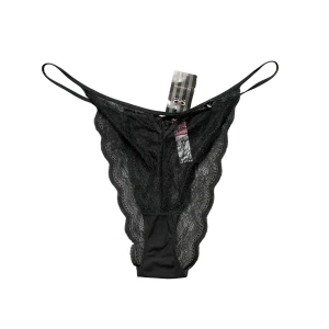 NY | Hunkemöller | Trosa | Spets | Svart | Stl. 3XL - Svart spetstrosa från Hunkemöller i storlek 3XL. Helt ny med prislapp kvar! Nypris: 199 SEK