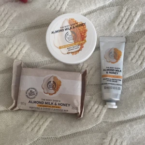 The body shop - Almond milk and honey. Säljer detta i ett kit. Inget är använt. 