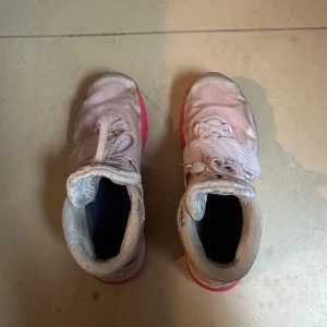 KD 12 Aunt Pearl - Använd i ett par månader men fortfarande bra skick. Storlek 42.5