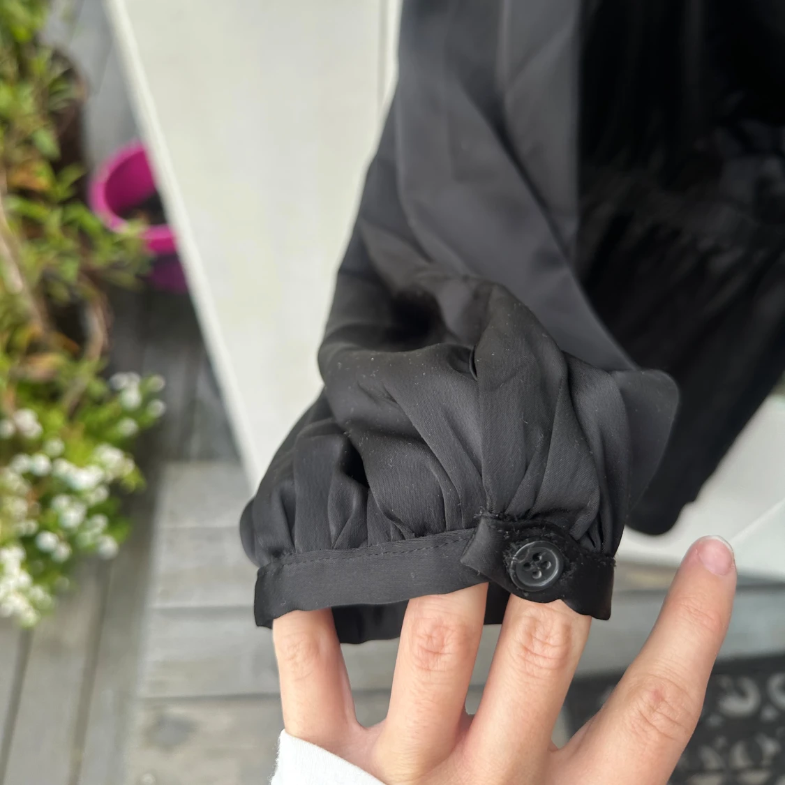 Svart offshoulder klänning - 2