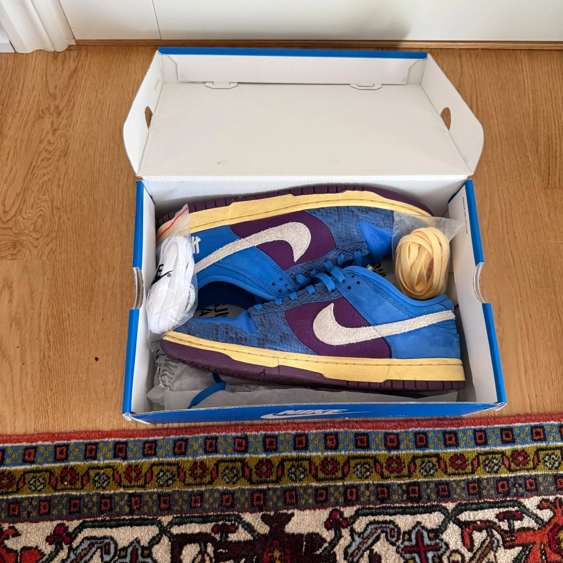 Nike Dunk Low SP Undefeated Blue/Plum - 3