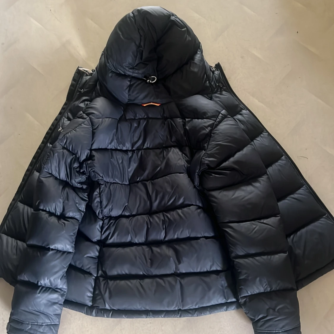 Svart dunjacka Peak Performance XS - 2