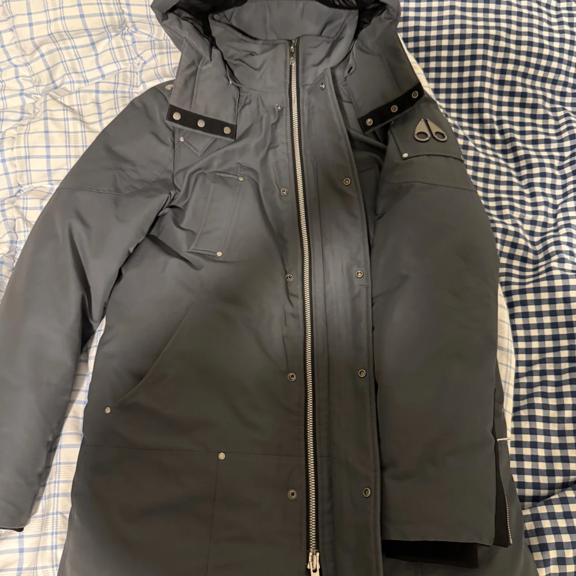 Grå dunjacka Moose Knuckles L - 1