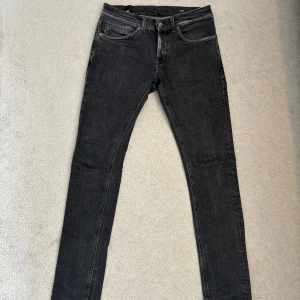 Dondup George - Dondup George jeans. Köpta på united fashion, kvitto finns. Ny skick!