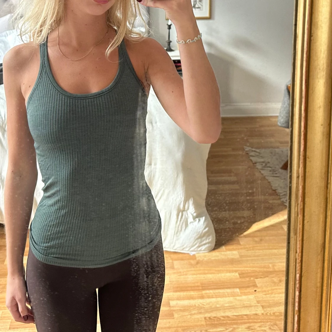 Mörkgrön ribbad linnetopp - 2