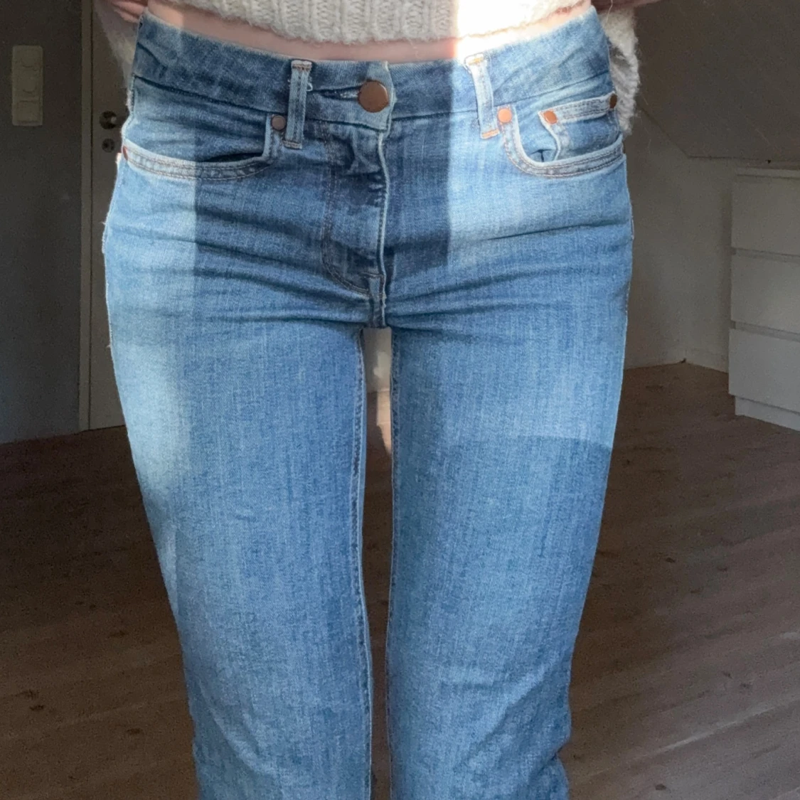 Lågmidjade bootcut jeans från Zara - 1