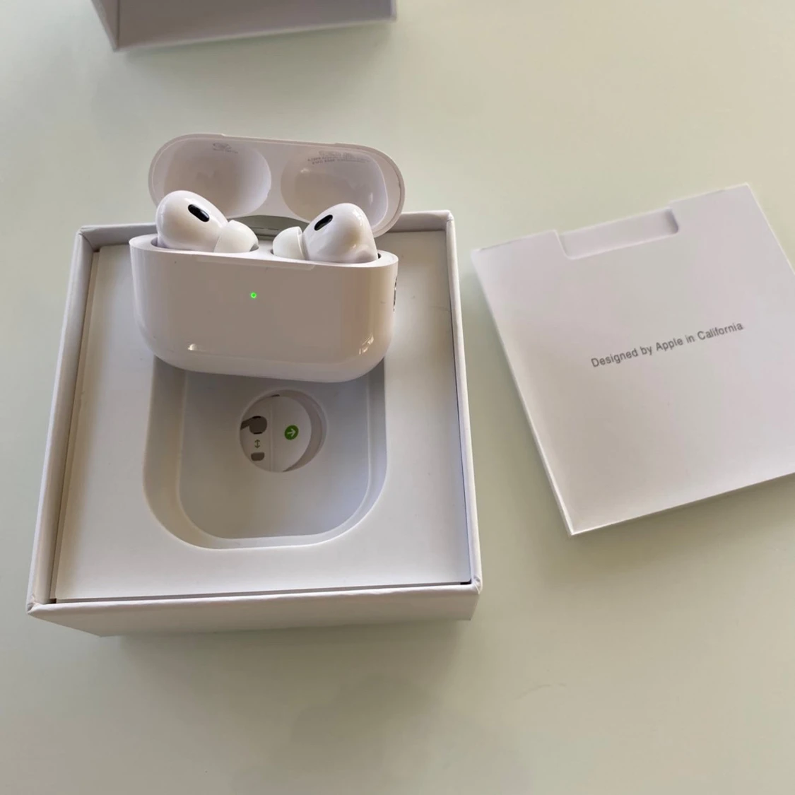 AirPods Pro (2nd generation, USB-C) - 1