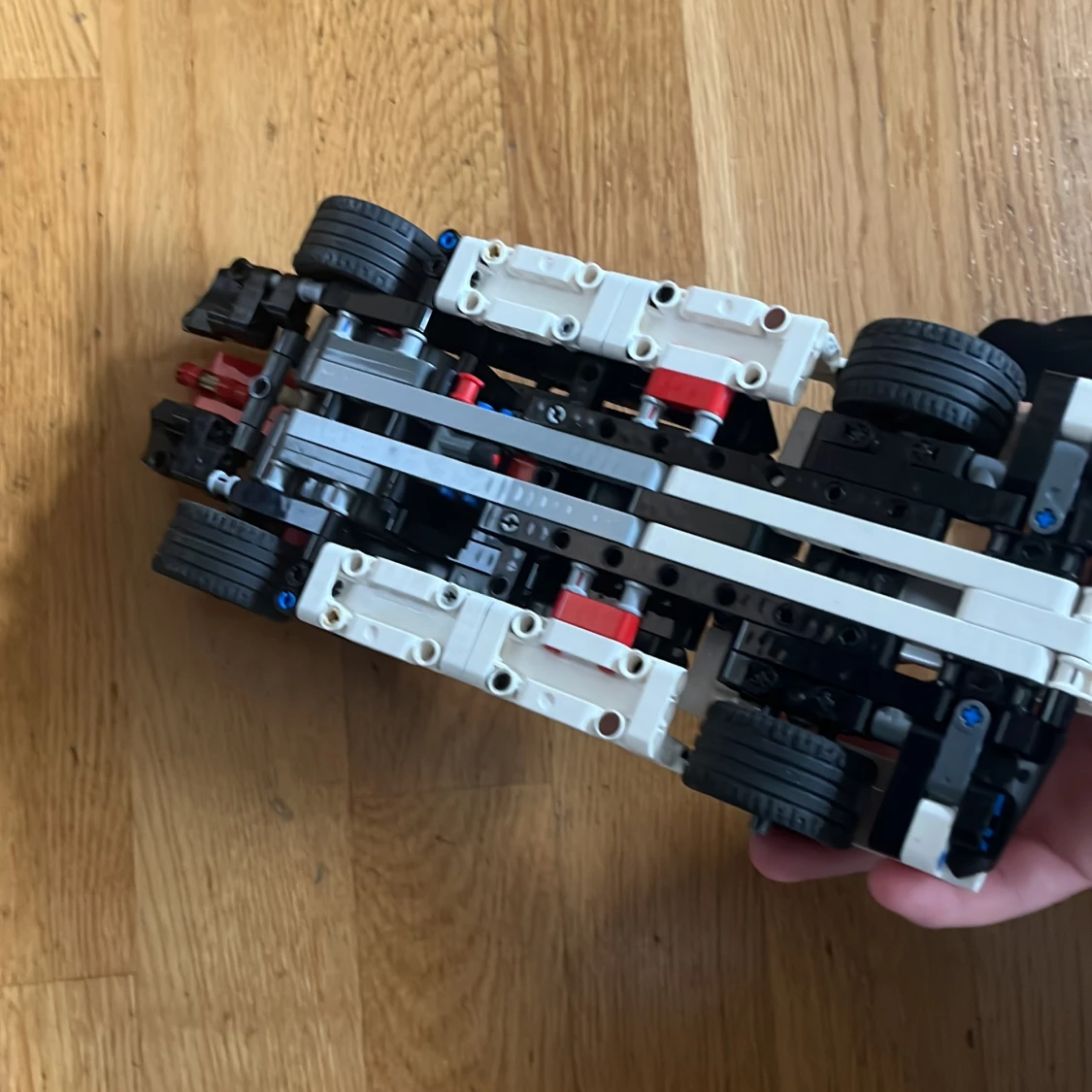 LEGO Technic Porsche 99X Electric 42137 - 1