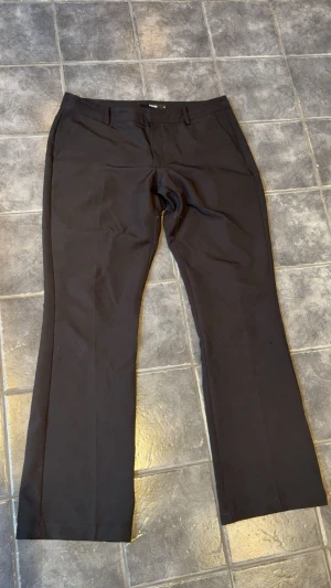 Bik Bok - Sparsamt använda, low waist