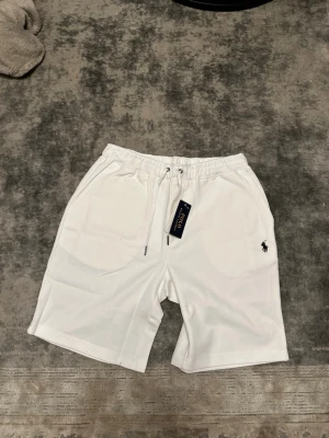 Polo shorts  - Polo short vita storlek M helt nya