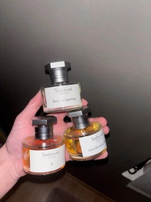 Toskovat parfym trio samples - Splittar i 3 ml, 5 ml av dessa bangers. Skriv till mig om du är intresserad så löser vi schysst pris☺️