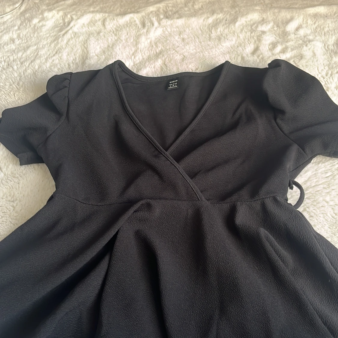 Svart omlotttöja från SHEIN