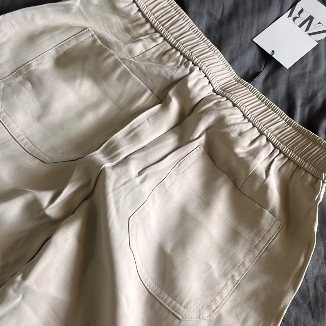 Beiga byxor med resår från Zara XS - 2