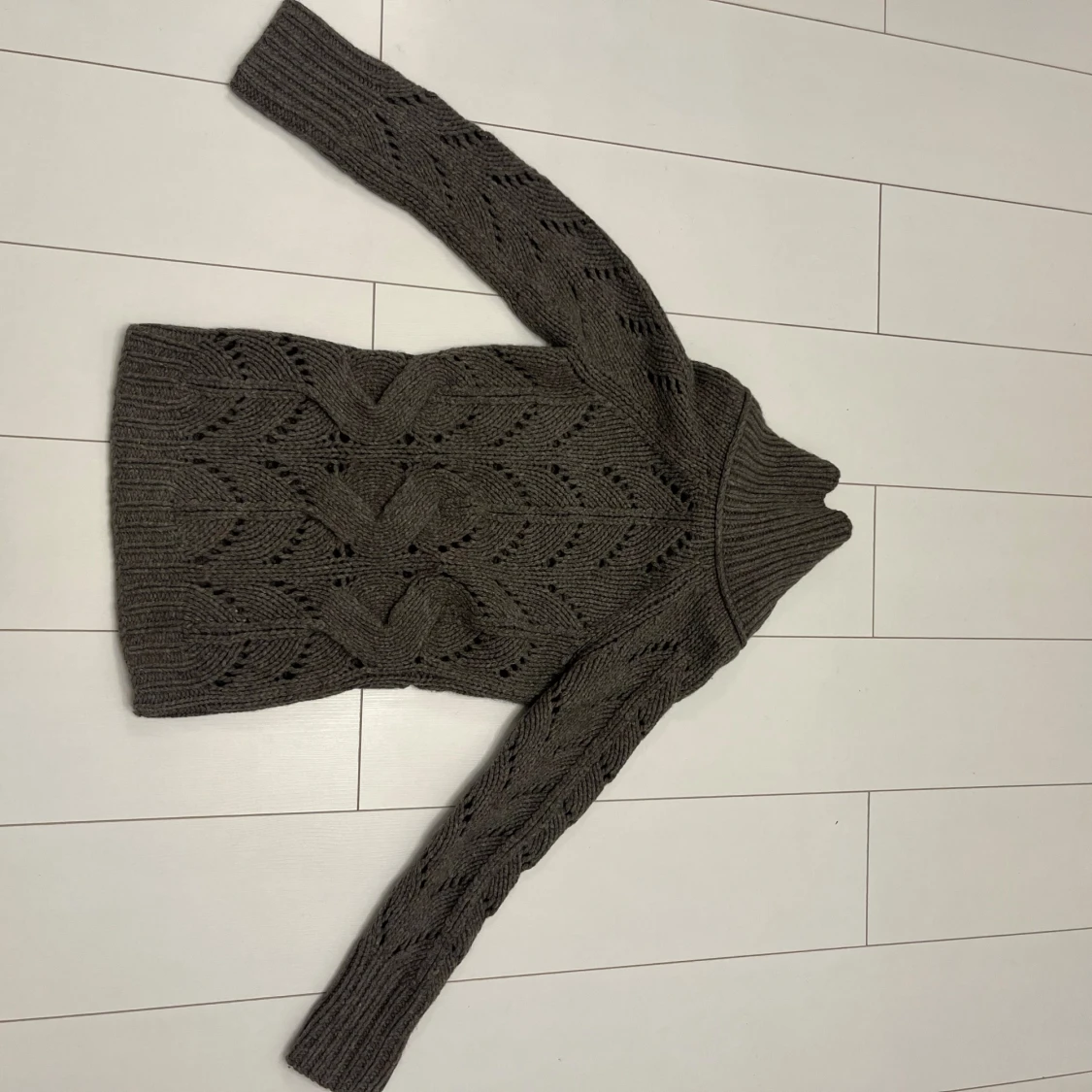 Grå stickad polotröja från Celine - 2