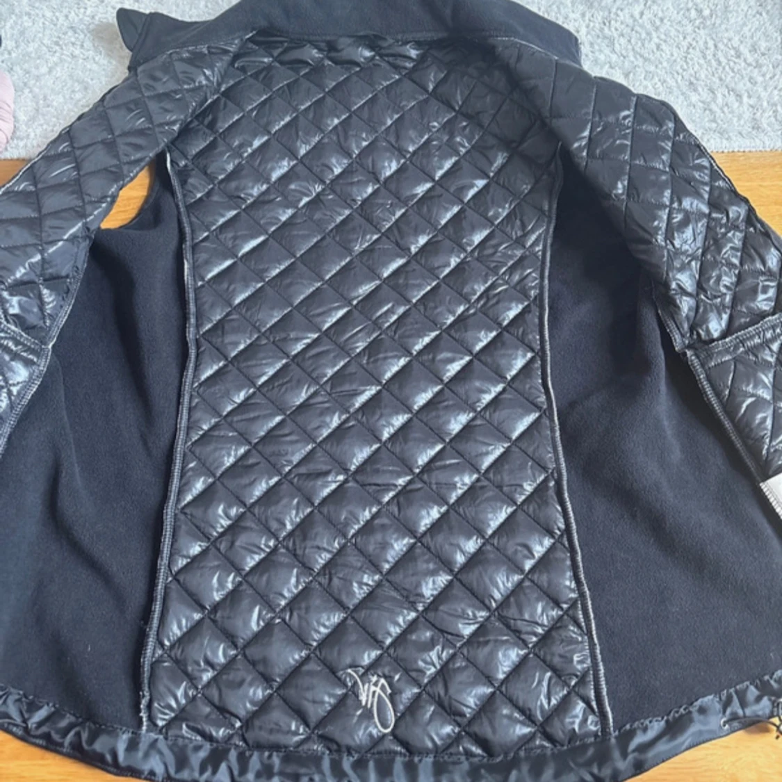 Svart väst konståkning  - 2