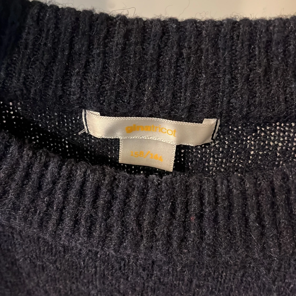 Mörkblå stickad tröja Gina Tricot - 2