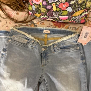 No waist bootcut jeans  - Helt nya, har bara glömt att skicka tillbaka dom 😣🩷🧡