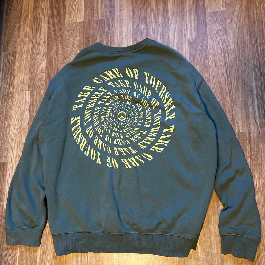 Grön sweatshirt med tryck - 1