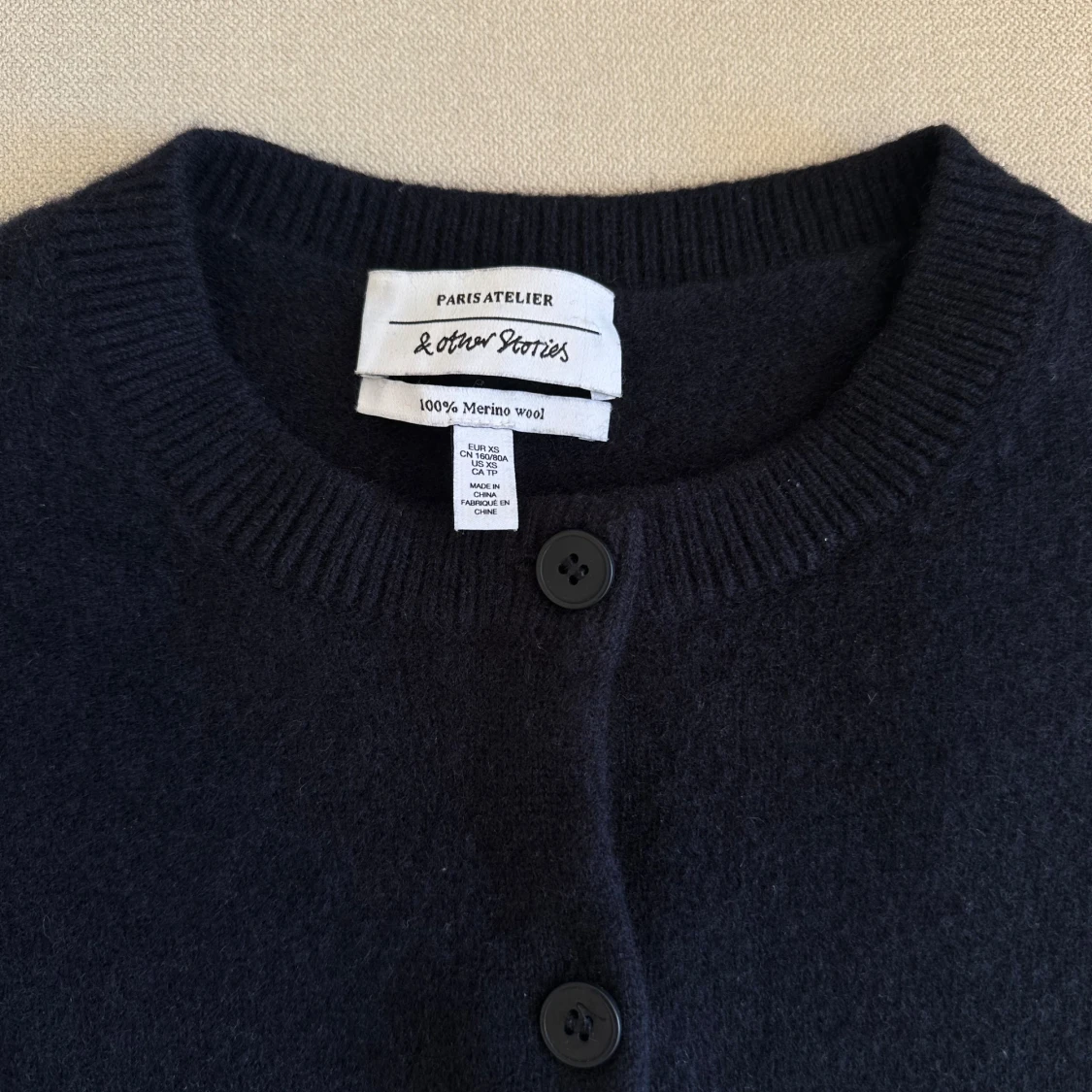 Mörkblå kofta i 100% merinoull  - 4