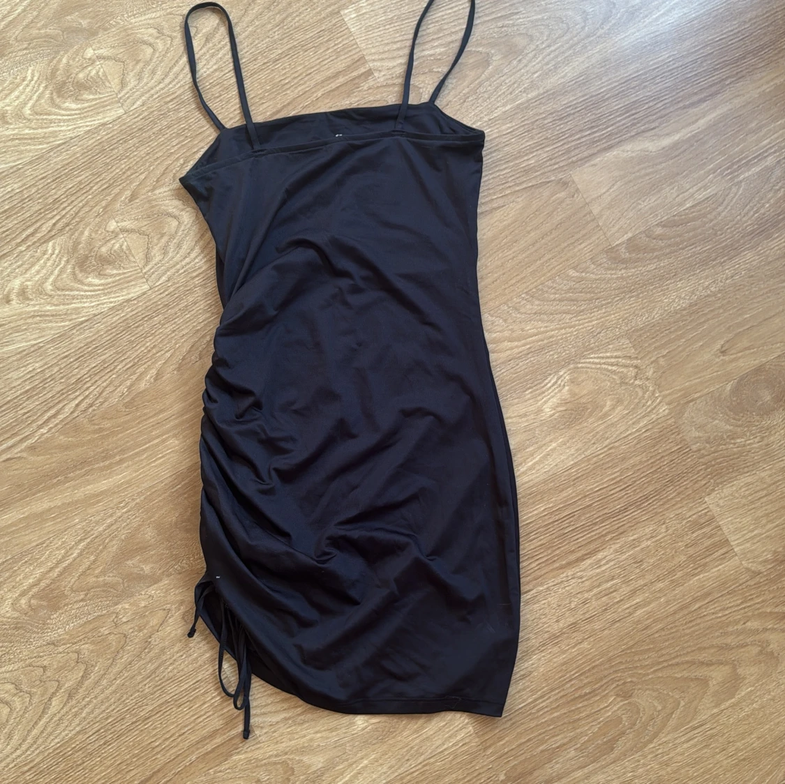 Svart kort klänning från H&M Divided/czarna sukienka - 1