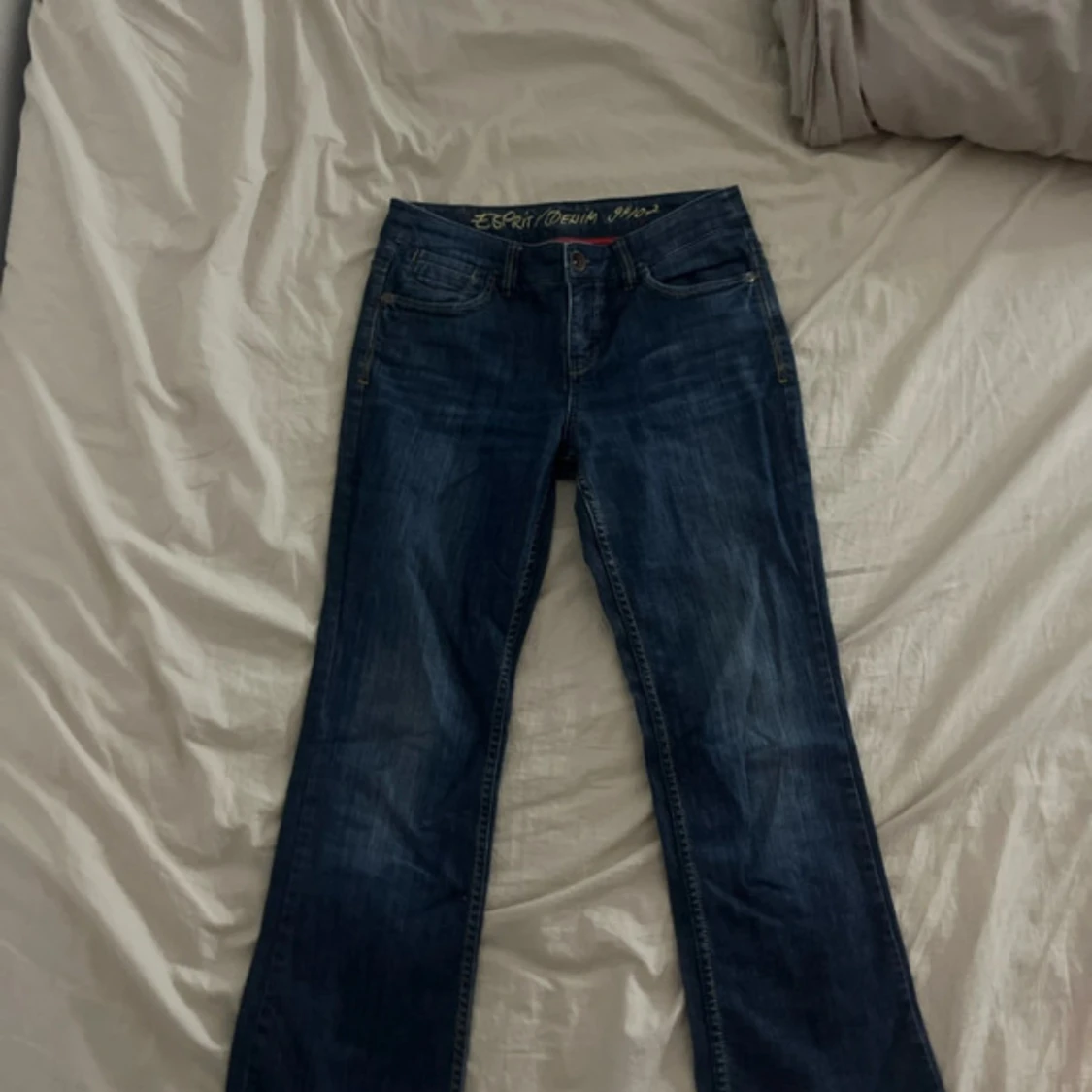 Mörkblå jeans från Esprit - 2
