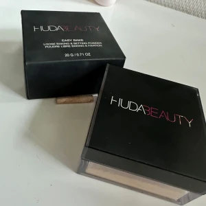 Hudabeauty puder - I färgen blondie, mer än halva kvar 