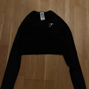 Gymshark topp - Träninings tröja från Gymshark. Använd. Croppad modell. Strl S