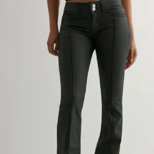 Nelly skinnbyxor - Super snygga nypris på 700kr! Använda fåtalgånger! Storlek 38. Passar mig som är 170! 