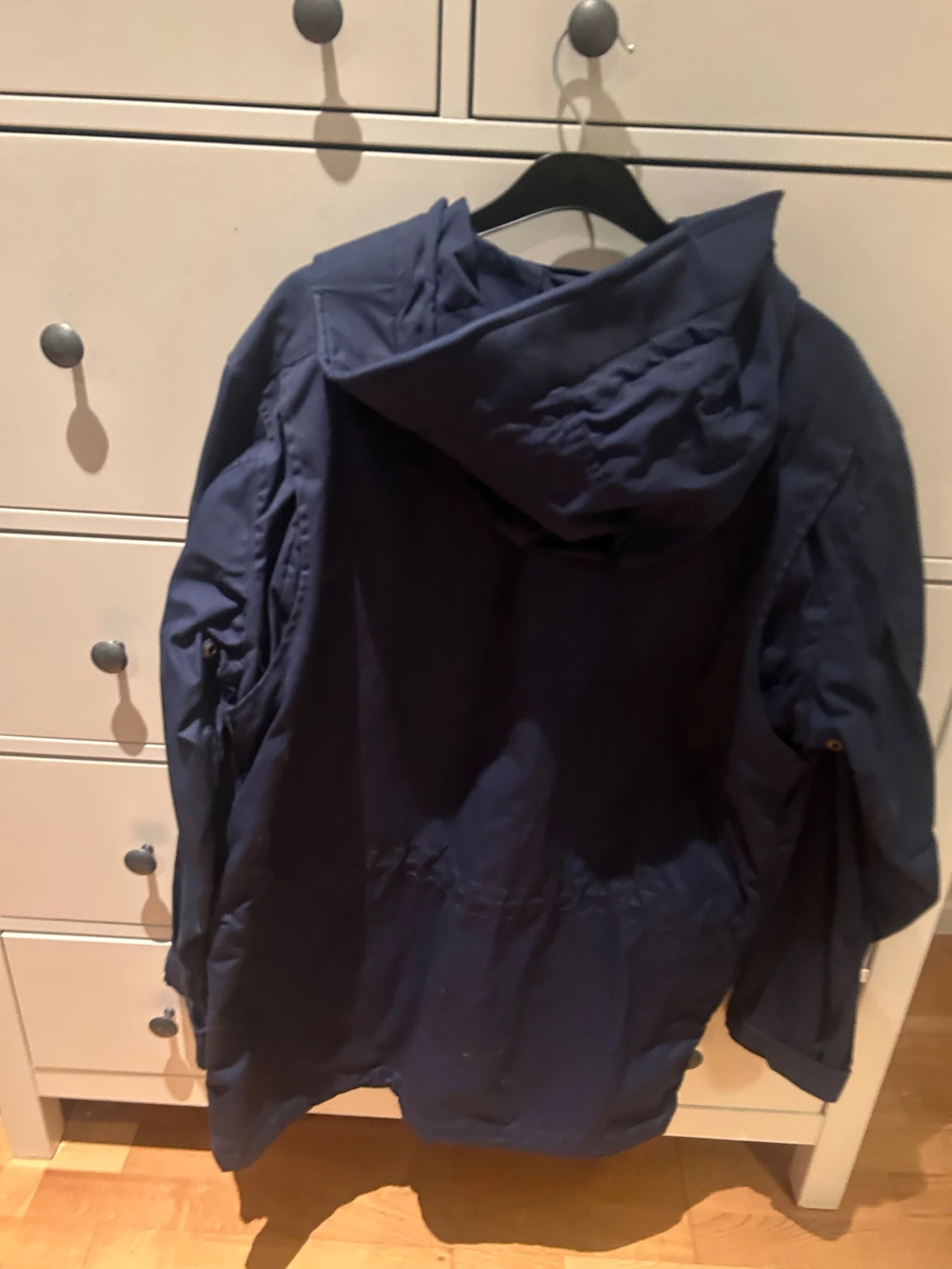 Marinblå parkajacka från Fjällräven - 1