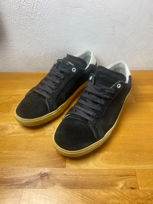 Saint Laurent skor - Storlek 42,5 | Skick 9/10 | Bara skorna medföljer | Hör av dig vid frågor! 