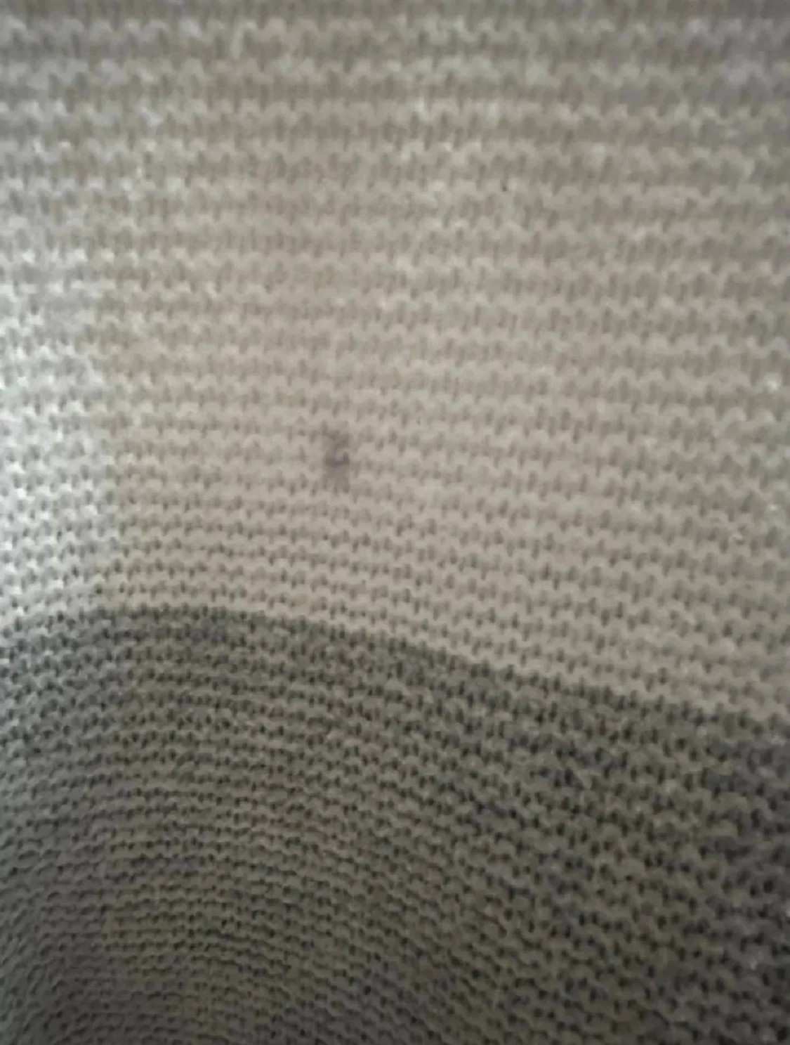 Randig stickad tröja i grå toner - 6